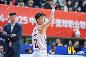 开云体育官网-轻松加轻松！徐杰出战仅28分钟 8中5拿到12分3板5助3断 正负值+21